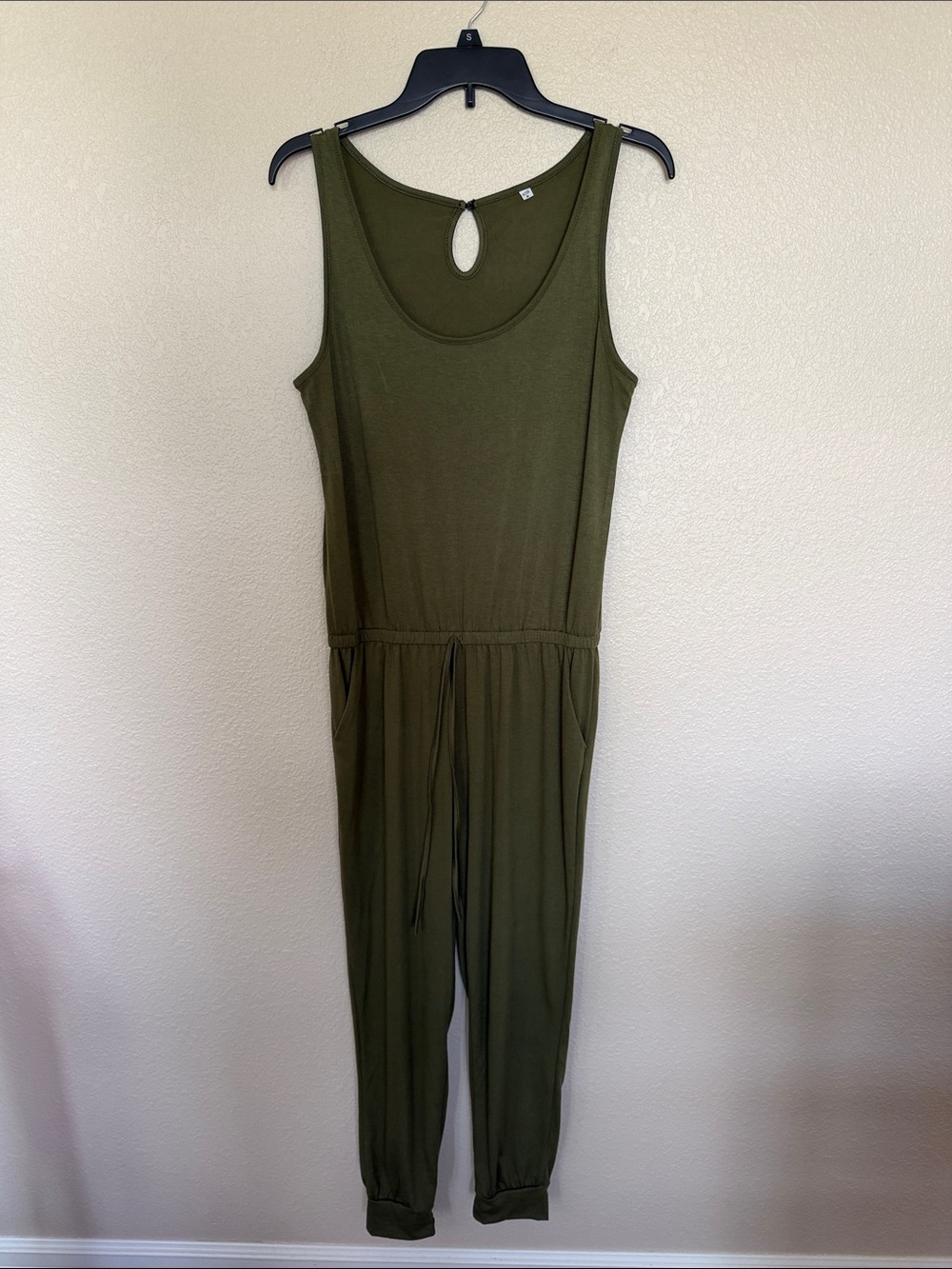 Women's Olive Green Sleeveless Jumpsuit
